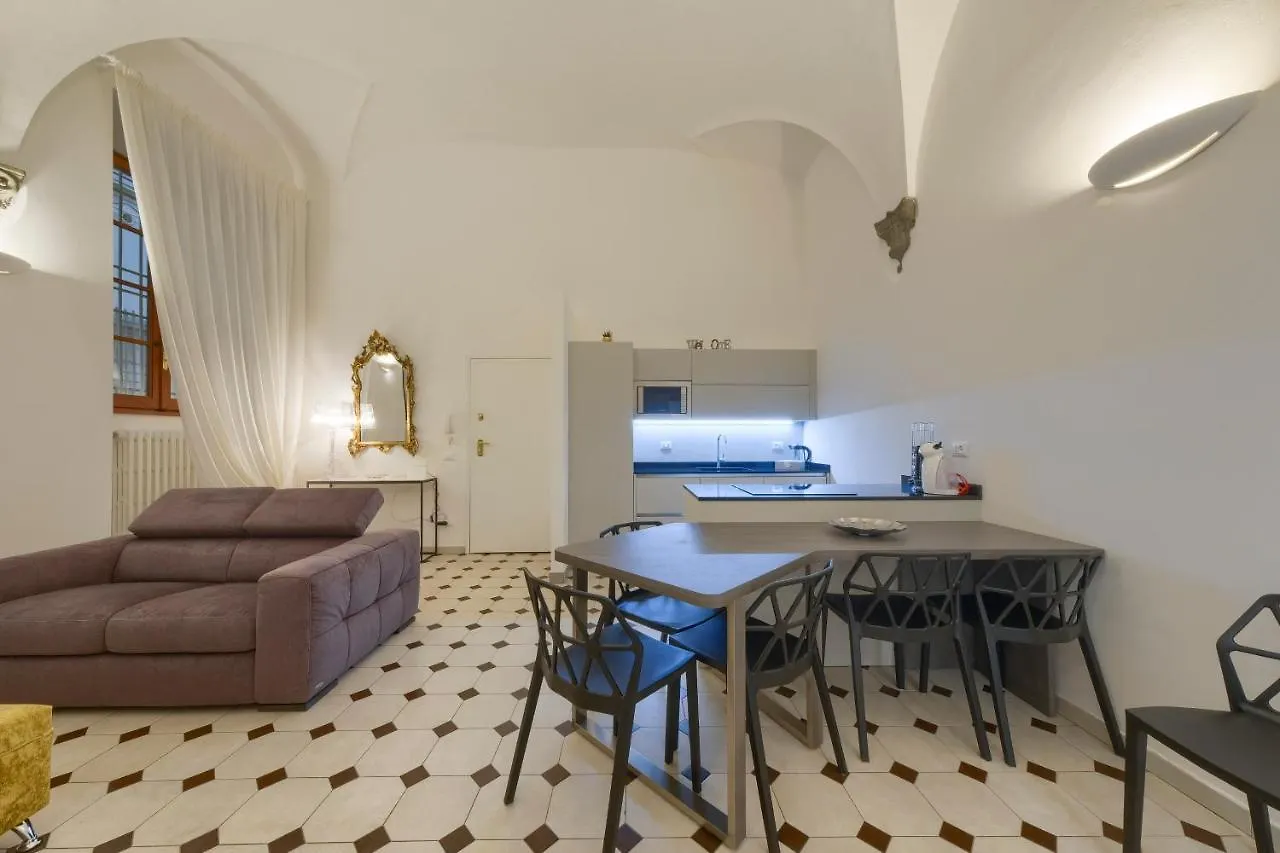 La Casa Di Bruna E Giordano In Santo Spirito Florence Apartment